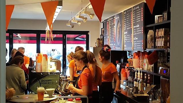 Douwe Egberts Café